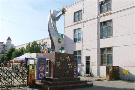 香舍水郡豪华装修飞机户型3室2厅2卫175万146m2出售